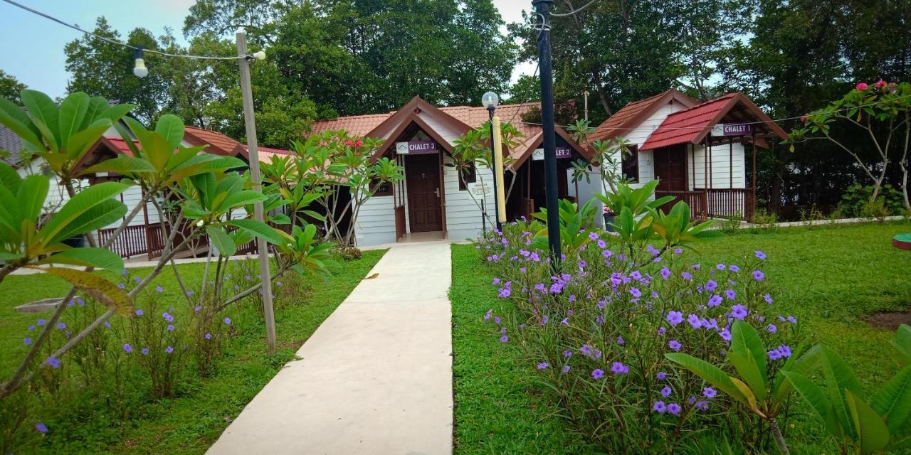 Noor Arfa River Chalet Kuala Terengganu Buitenkant foto